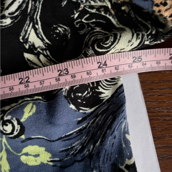 Free People Catch Me If You Can Blouse XSmall Black Boho Leopard Cheetah Top - Picture 10 of 11